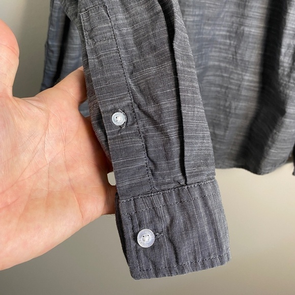 GUESS Men's Gray Long Sleeve 1/2 Button Up Collared Shirt Size Large Y2K Pockets - Picture 3 of 14